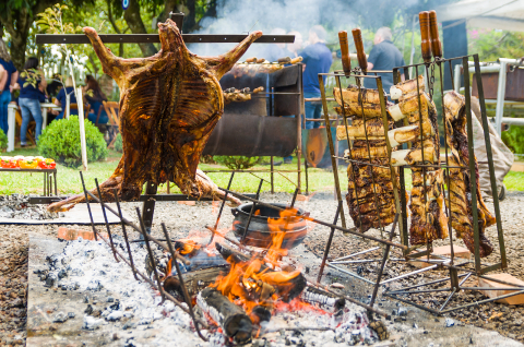 Dos pampas às serras: uma rota gastronômica  pelos ingredientes, receitas e sabores da culinária gaúcha