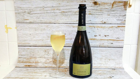 Depois dos prêmios com o vinho, Amitié lança espumante com uva Viognier