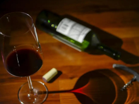 CWB Wine Festival traz programação imersiva, degustações e masterclasses de 1 a 3 de agosto no Pátio Batel