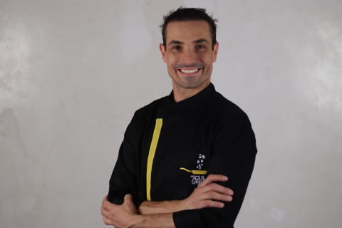 Chef Guilherme Guzella comanda cozinha da Maniacs nesta terça (16)
