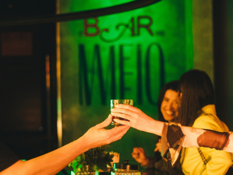 Bar do Meio, nova operação do Grupo Cross, inaugura nesta sexta (26)