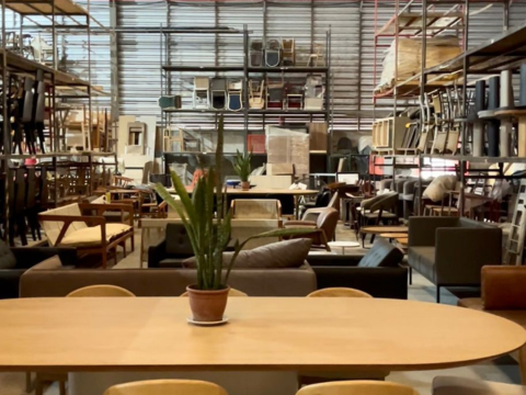 Artesian Móveis recebe Bazar Caçamba do Bem neste fim de semana