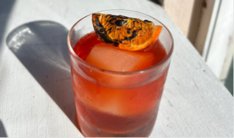 Negroni vira narrativa criativa em temporada que mistura Copa do Mundo e coquetelaria no Encouraçado Butikin