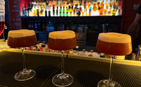 Onde a noite vira espetáculo: o Encouraçado Butikin redefine o jeito de sair para jantar em Porto Alegre