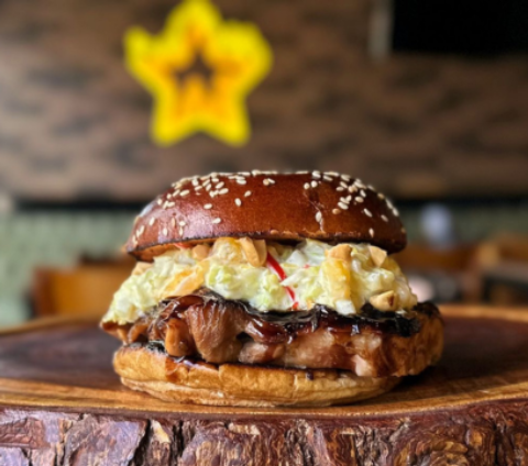 Onde comer no feriado de 1º de maio? Confira as hamburguerias participantes do CWBurguer Fest