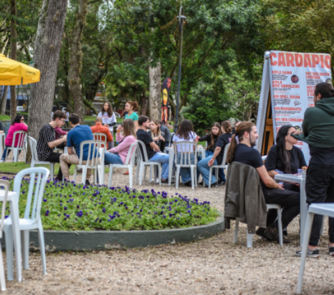 Últimos dias de CWBurguer Fest, Festival da Parmegiana e mais! O que não pode ficar de fora do seu roteiro dos próximos dias, em Curitiba