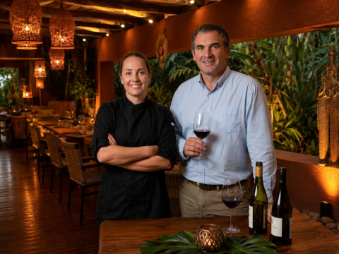 Uma experiência única: jantar para harmonizar vinho e pratos tailandeses
