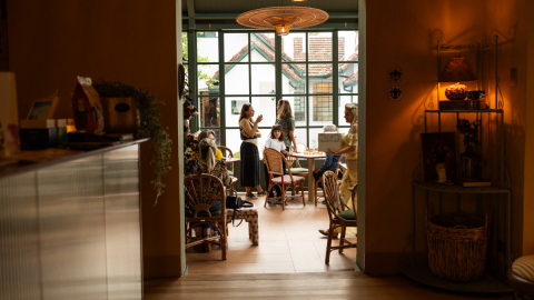 Soleil - Café &amp; Eventos vence Prêmio Bom Gourmet PR 2026 na categoria Ambientação