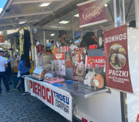 Melhor Operação Gastronômica da Feira do Largo da Ordem do Prêmio Bom Gourmet é o Tadeu Rei do Pierogi