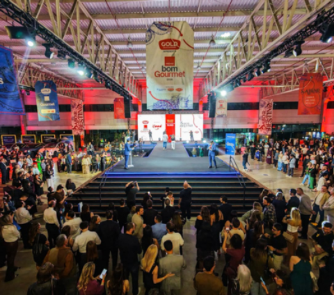 Noite de Gala da Gastronomia: Prêmio Bom Gourmet 2026 celebra os melhores da culinária paranaense. Veja como foi a festa!