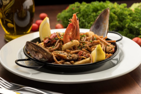 O melhor restaurante de comida portuguesa e espanhola de Curitiba; conheça o preferido do público