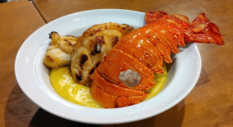 Lagostas são as estrelas do menu da Taberna do Eliseu