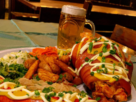 O melhor restaurante alemão de Curitiba fica no coração da cidade. Confira