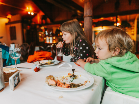 Sobre caldinho de feijão e comer fora com crianças