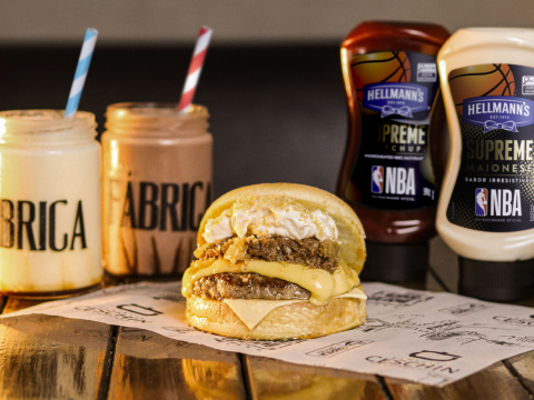 CWBurguer está no iFood: veja como aproveitar o maior festival de hambúrgueres de Curitiba, sem sair de casa