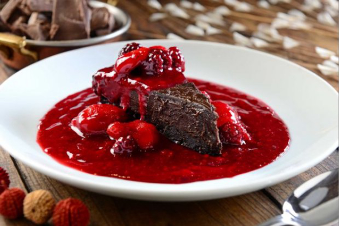 A torta de mousse de chocolate é servida na Semana da Mulher, no Bistrô do Victor. O evento tem pratos especialmente desenvolvidos para celebrar a data