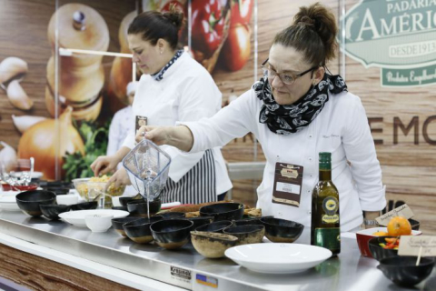 “Farinha não é tudo do mesmo saco”, diz a chef Mara Salles
