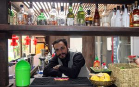 Bartender curitibano é finalista de campeonato brasileiro de coquetelaria