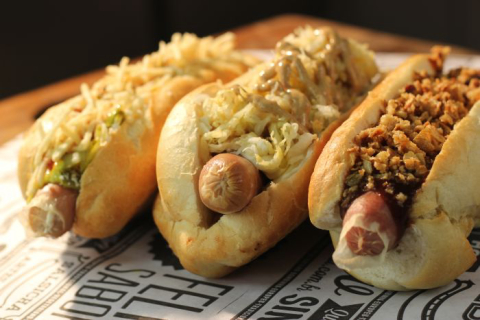 Senhor Garibaldi lança promoção de hot dogs