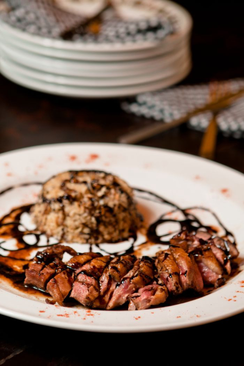 Peito (magret) de marreco com arroz de cereais
