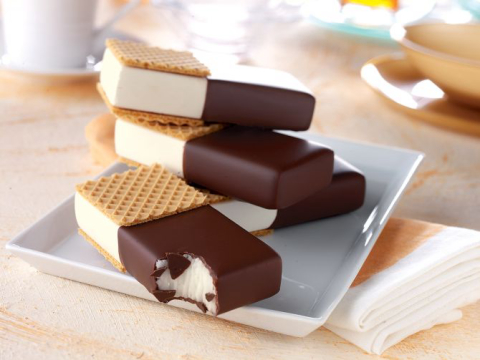 Sanduíche e bombons de sorvete são as novidades da Eismann