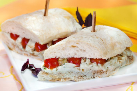 Ciabatta com vinagrete de café e creme de tofu