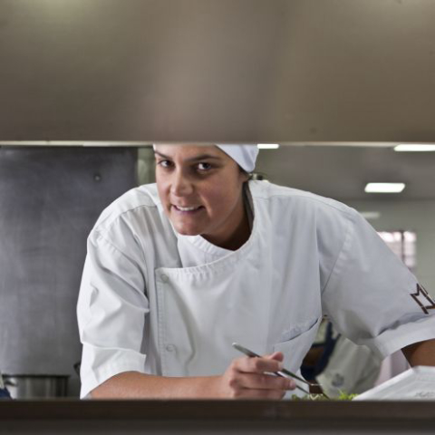 Manu lança menu degustação com sabores bem brasileiros