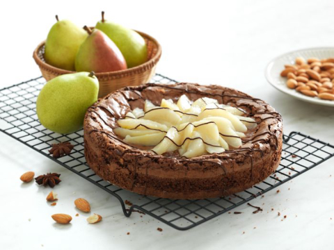 Torta de brownie com peras