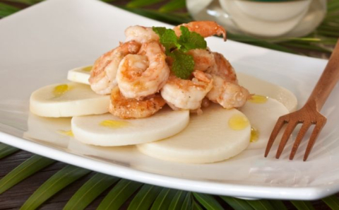 Carpaccio de pupunha com camarão