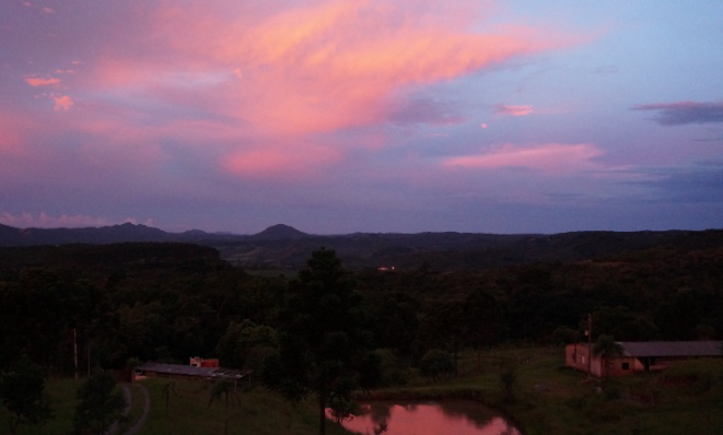 Pôr-do-sol na Bauernhof Elsass-Lorraine (Foto: Allan Cunha/Divulgação)