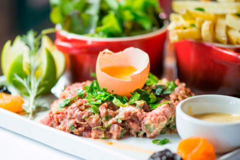 Steak tartare francês