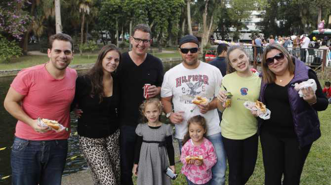 Famílias Donega Boquetti e Müller<p></p><p>(Foto: Jonathan Campos/Gazeta do Povo)</p>