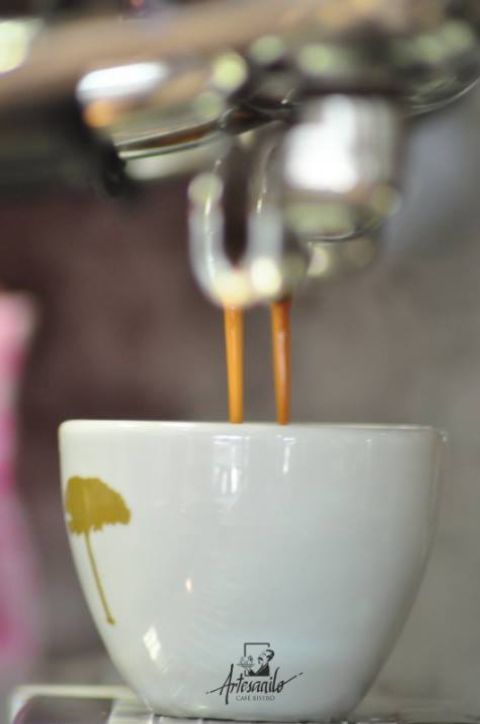 Cafeterias têm cafés a preços especiais neste sábado (24)