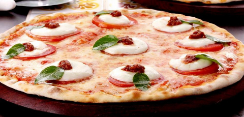 Comemore o dia da pizza em grande estilo