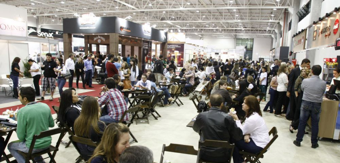 A feira chega a sua terceira edição no Expo Renault Barigui. Durante os quatro dias é esperado um público de 20 mil pessoas. Foto: Diego Pisante/Gazeta do Povo