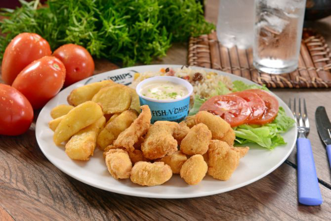 Isca de peixe empanada com salada e batata rústica é uma das novas opções da casa (R$ 25,50). Foto: Divulgação.