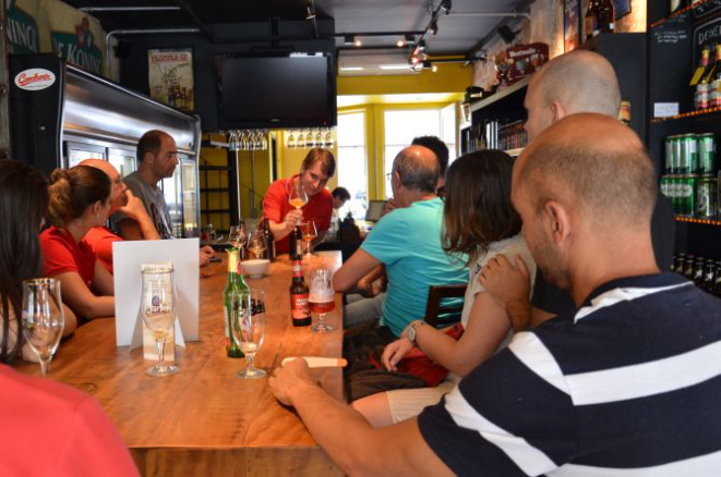 A Vivah organiza eventos como o Prove!, em que os inscritos aprendem mais sobre um produto específico. Na foto, uma imersão em cervejas especiais.<br>Foto: Daniel de Oliveira Martins/Divulgação