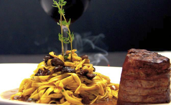 Fettuccine ao funghi com mignon R$ 49. Foto: divulgação