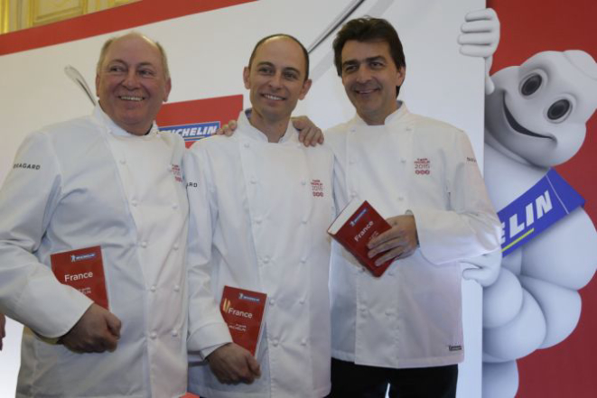 Chefs Rene e Maxime e Alleno. Foto: Reuters