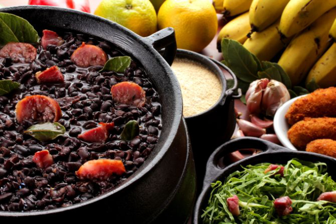 Aos sábados, a feijoada é servida das 13 às 16 horas e custa R$ 49 por pessoa. Foto: Divulgação.