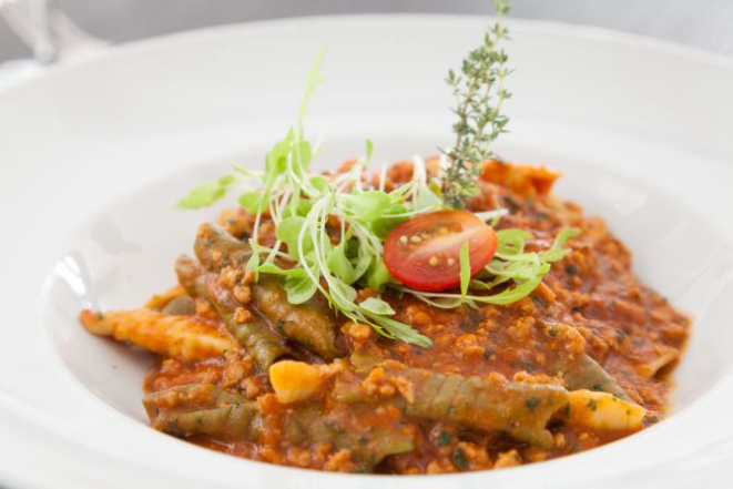 Garganelli com ragu de carne suína.