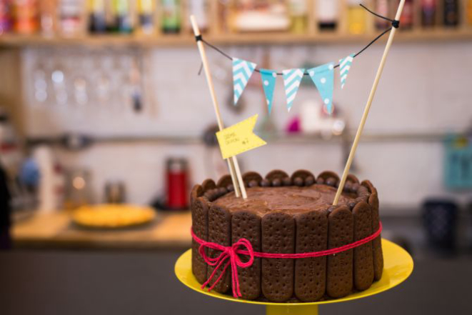 A Loja da Torta tem no mínimo seis sabores diferentes de bolo por dia. Este é o Alpino. Foto: Fred Kendi/Gazeta do Povo