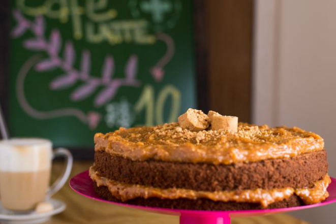 Bolo de paçoca, um dos best sellers d'A Loja da Torta. Foto: Fred Kendi/Gazeta do Povo