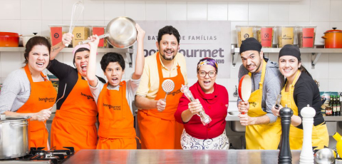 Pancetta da família Santos ou massa com frutos do mar dos Oliveira?