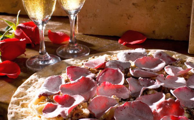 Pizza de rosas. Foto: Divulgação