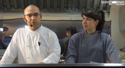 Ivan Lopes ensina o preparo de cocada no Parada Truck