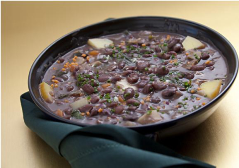 Feijoada beneficente neste sábado (11) no Santa Marta