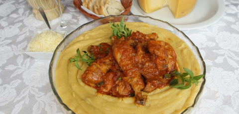 Festa do Frango, Polenta e Vinho segue até domingo em Santa Felicidade