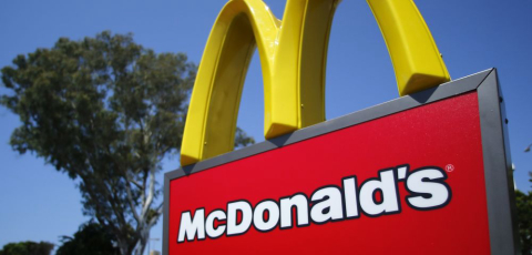 Por uma noite, McDonald’s serve empada, sopa e gelatina