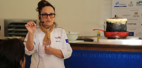 Primeiro dia de Mesa ao Vivo Paraná reapresentou ingredientes regionais